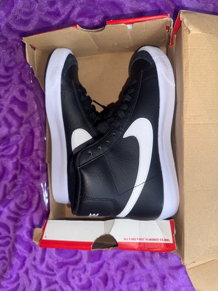 Basket Nike neuf - photo numéro 3