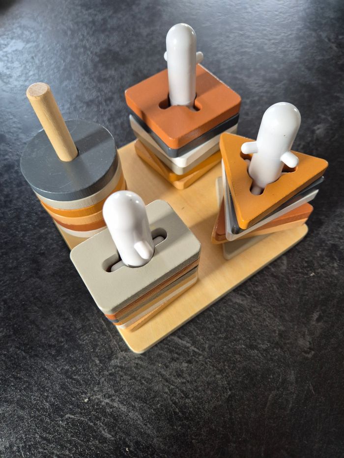 Jeux de formes à empiler et à tourner - photo numéro 2