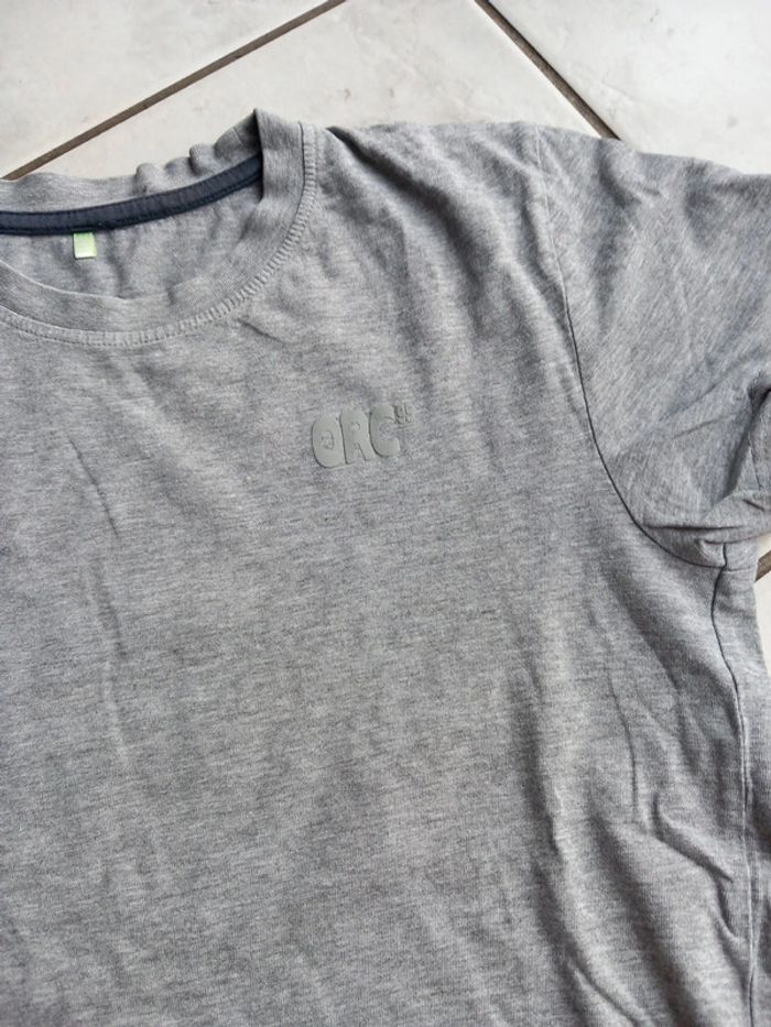2 Tee-shirts - photo numéro 4