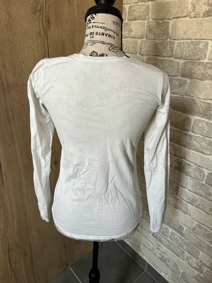 Tee shirt Disney taille 13/14 ans - photo numéro 2