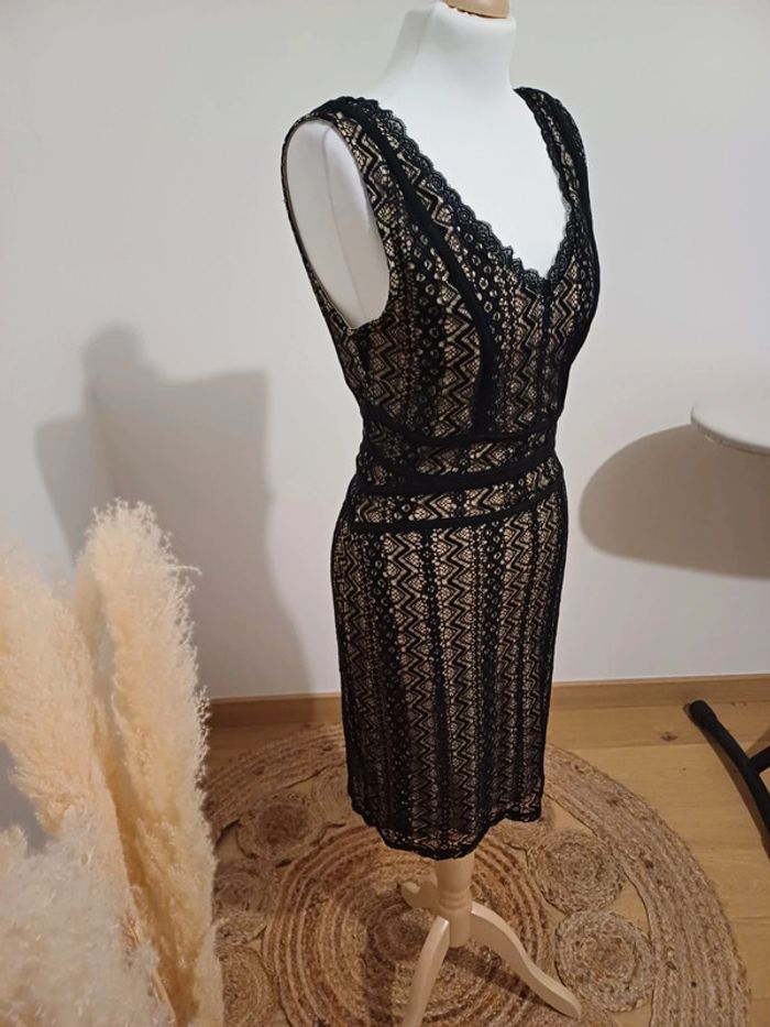 Robe noire chic en dentelle Saint Tropez taille XS/S 34/36