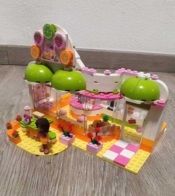 LEGO Friends 
Le bar à smoothie - photo numéro 3