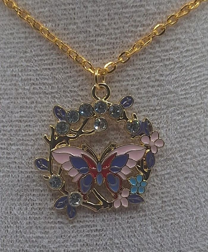 Collier papillon rose - photo numéro 2