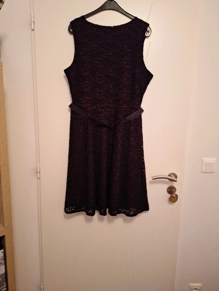 Très jolie robe style patineuse - photo numéro 6