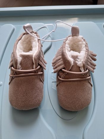 Chaussures chaudes pour bébé taille 1 à 6 mois Obaïbi