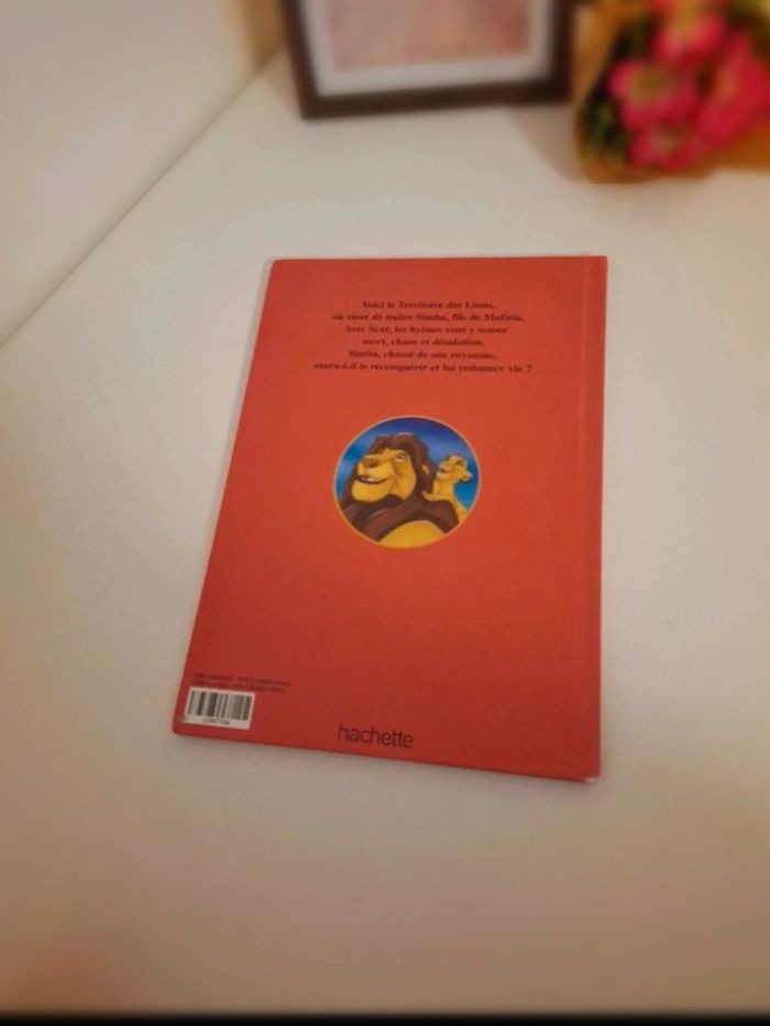Livre Disney le roi lion très bon état - photo numéro 4