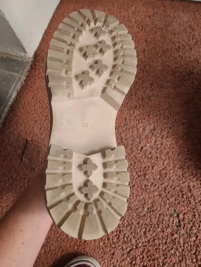 Chaussures montantes en toile taille 39 - photo numéro 3