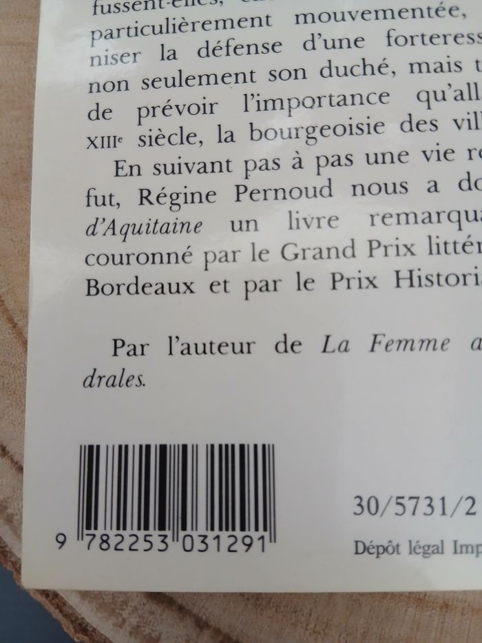 Alienor d'Aquitaine de Regine Pernoud - photo numéro 3