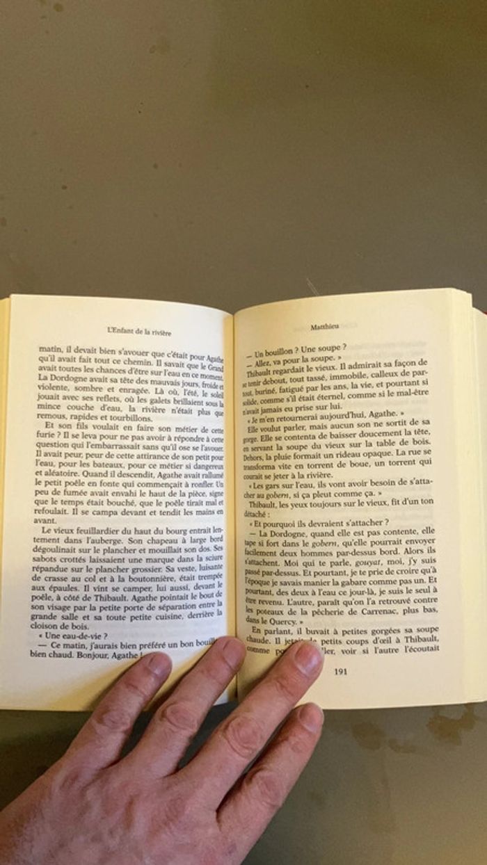 Livre. L'enfant de la rivière. - photo numéro 4