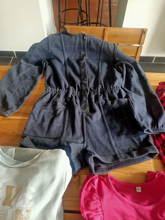 Lot vêtements fille 8 ans - photo numéro 8