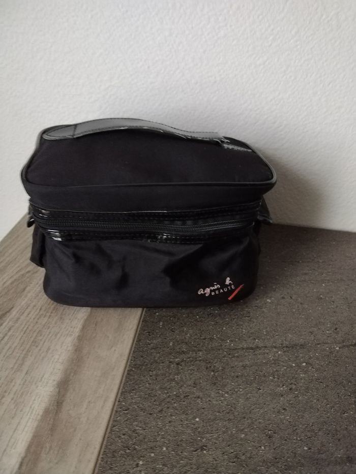 Trousse de toilette ou maquillage Agnès b. Beauté