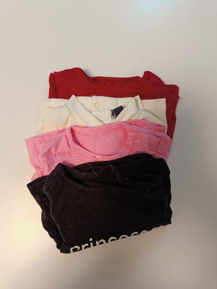 Lot 5 tee shirt Kiabi 1 mois