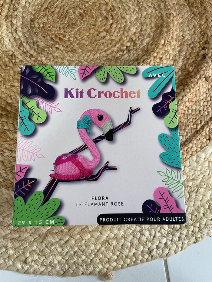 Kit crochet le flamant rose juste ouvert pas utilisé - photo numéro 2