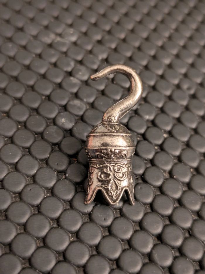 Pin's Capitaine Crochet Peter Pan Hook