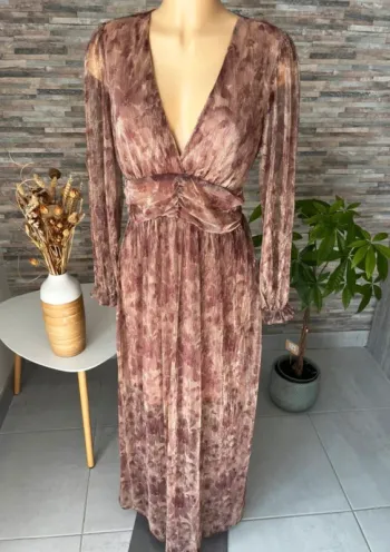 Superbe robe longue  irisée rose poudré