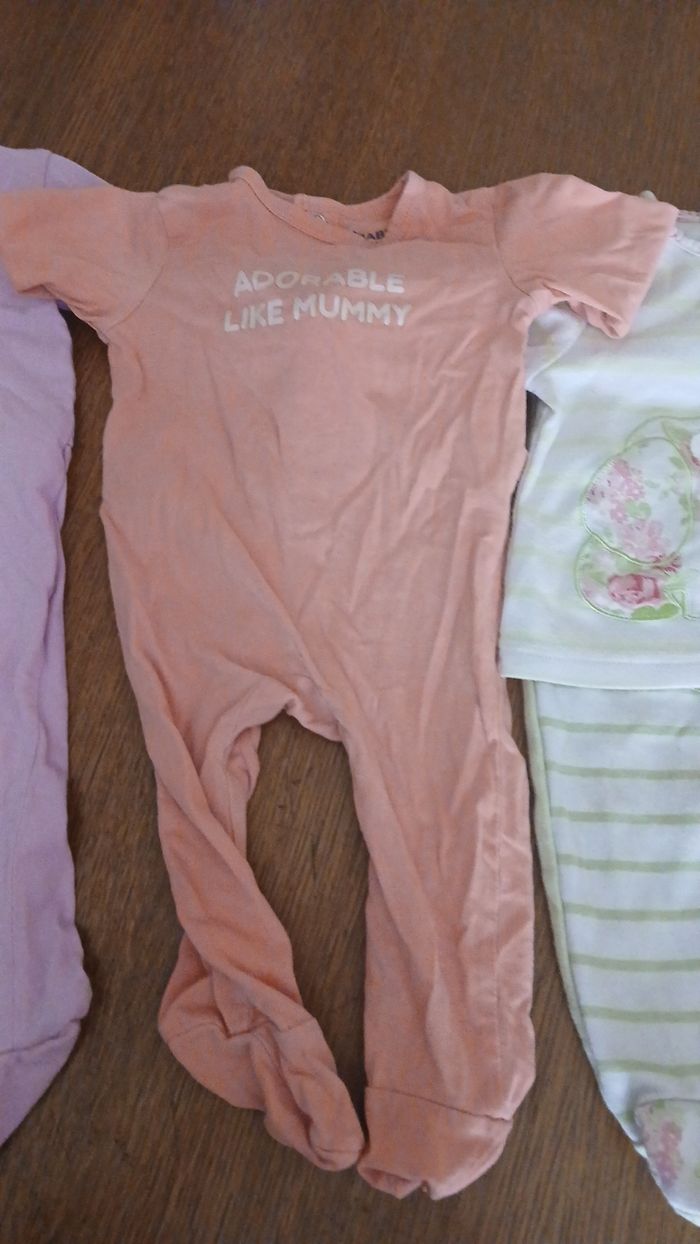 Lot pyjamas fin bébé fille 3mois - photo numéro 2