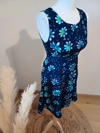 Robe bleue marine Fleurie taille S 36