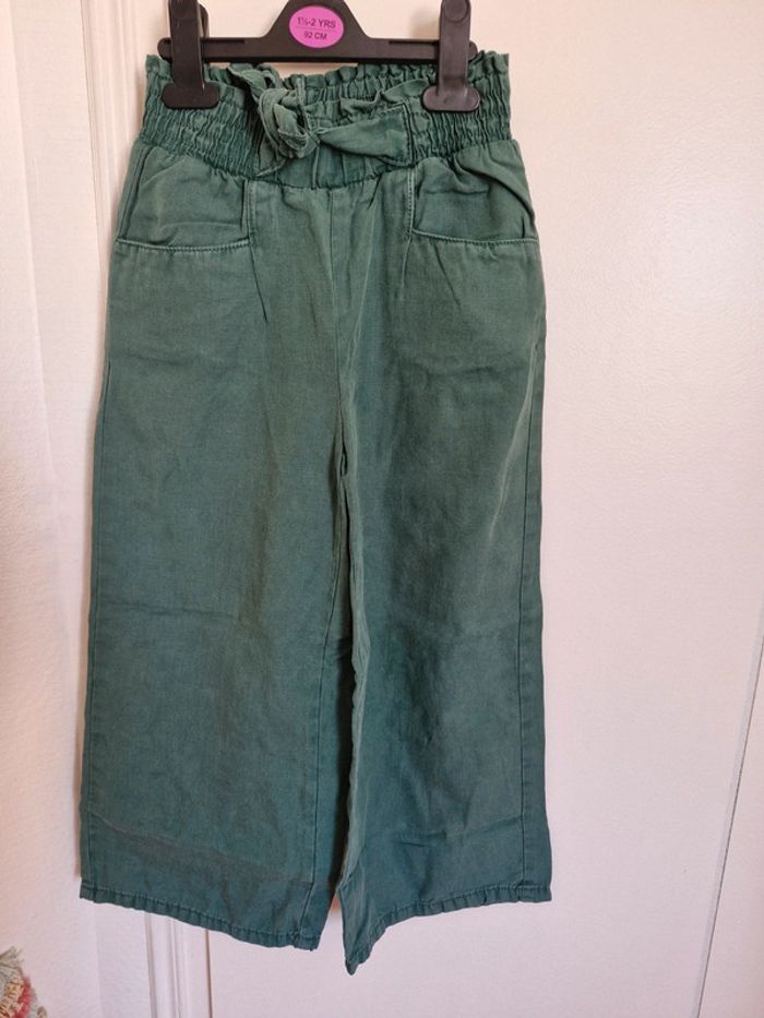Pantalon large tape à l'oeil