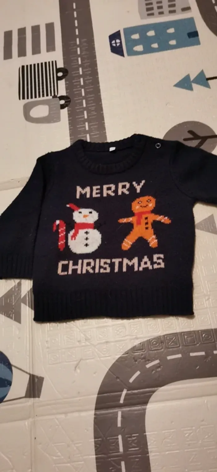 Pull de noël 12 mois