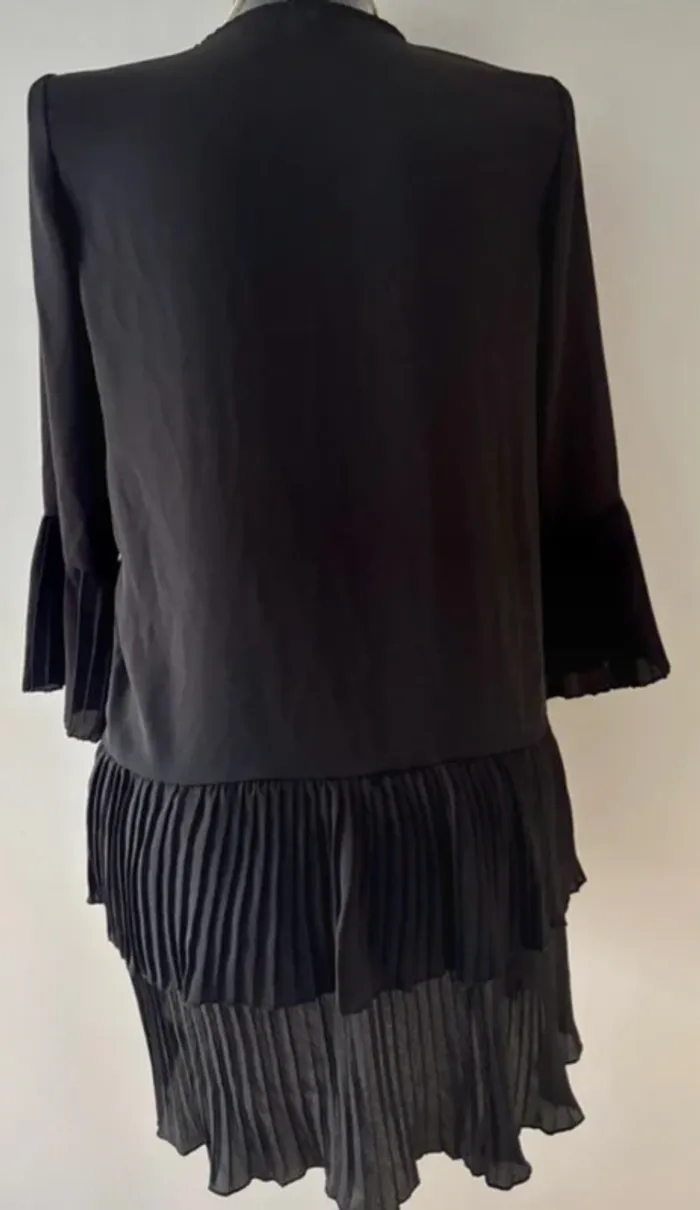 Superbe blouse noire fluide New Collection, taille 38/40. - photo numéro 4