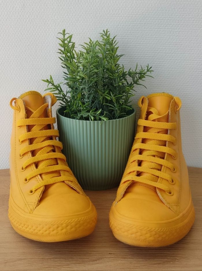 Converse All Star Chuck Taylor jaune pvc  taille 34 - photo numéro 3