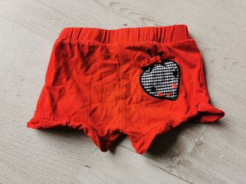 Short 18 mois orchestra fraise derrière