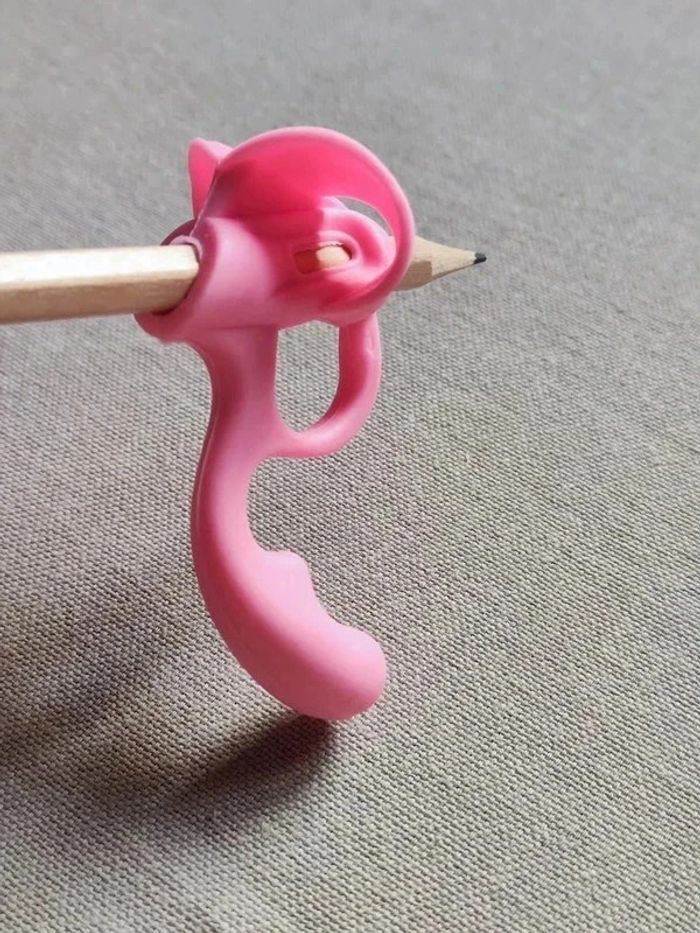 Correcteur de posture d'écriture en silicone souple - photo numéro 5