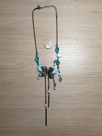 Magnifique collier vintage nacre papillon