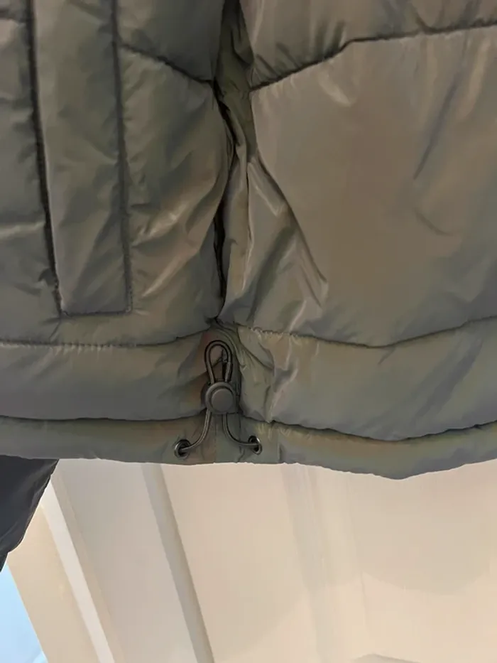 Doudoune réversible PYUA Taille Xs neuve - photo numéro 3