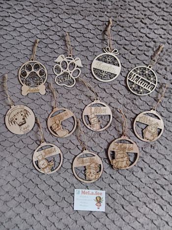 Boule de Noël personnalisée en bois