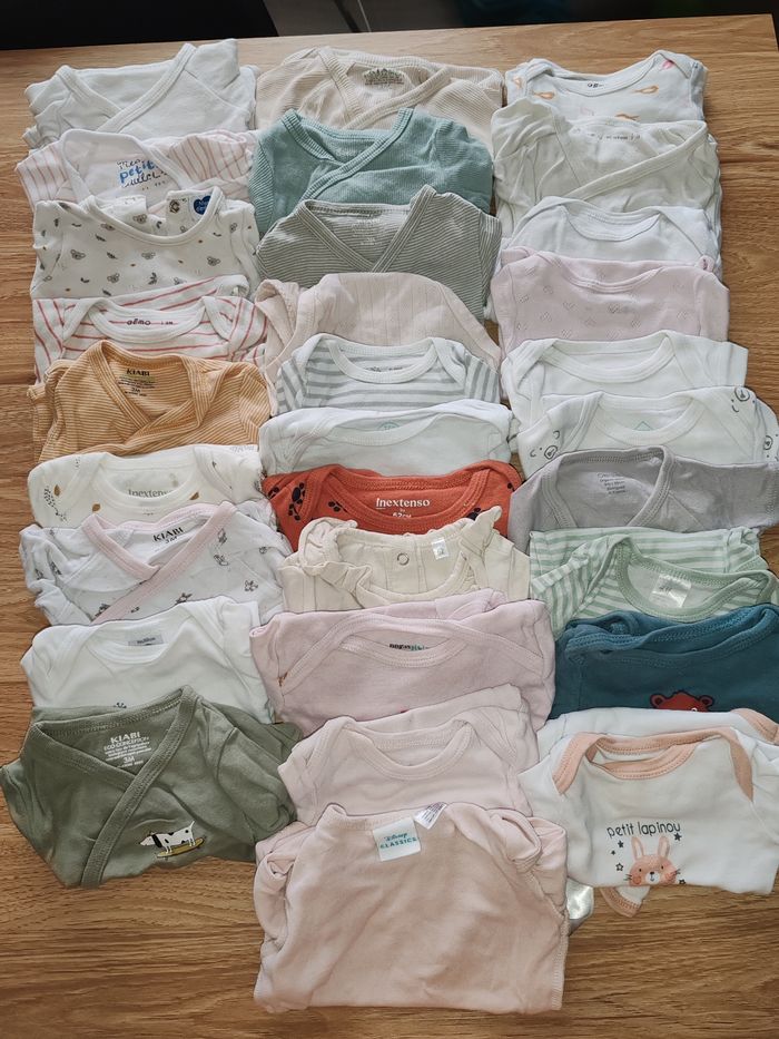 Lot de 30 bodies manches longues – 3 mois