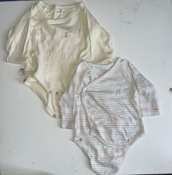 Lot de 2 bodies de 3 mois
