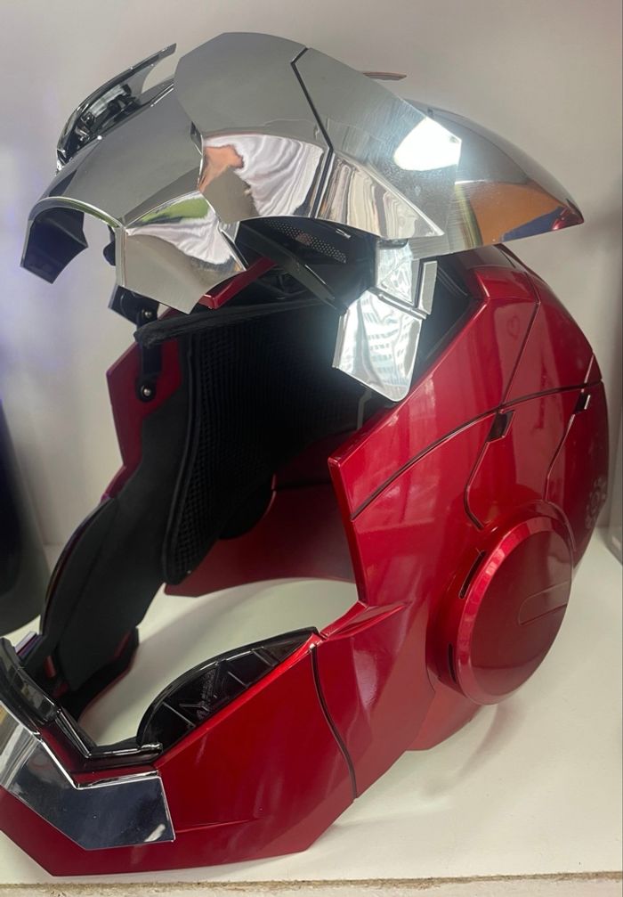 Casque ironman ouverture télécommandée argenté - photo numéro 5