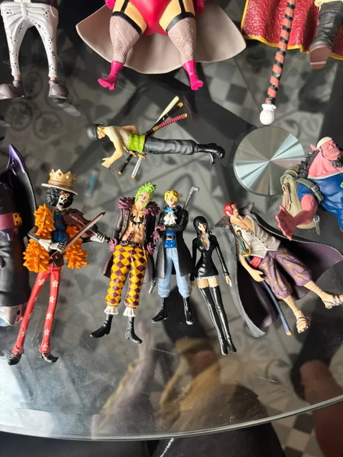 Lot de 24 figurine one piece - photo numéro 7