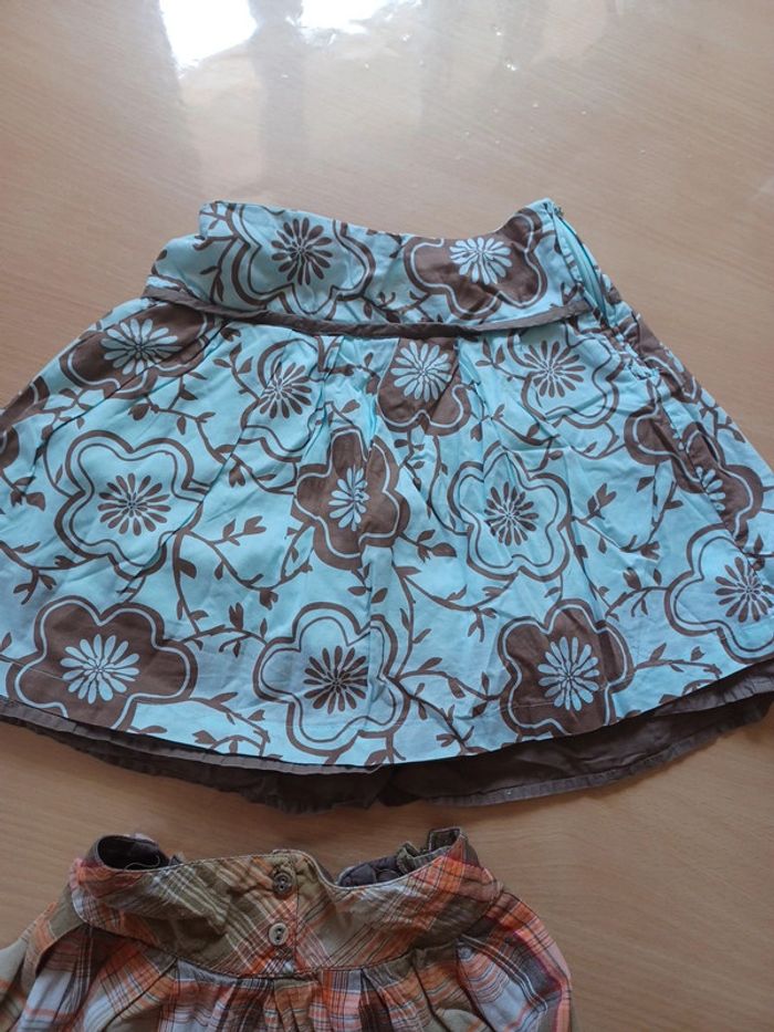 Lot 2 jupes 5 ans - photo numéro 2