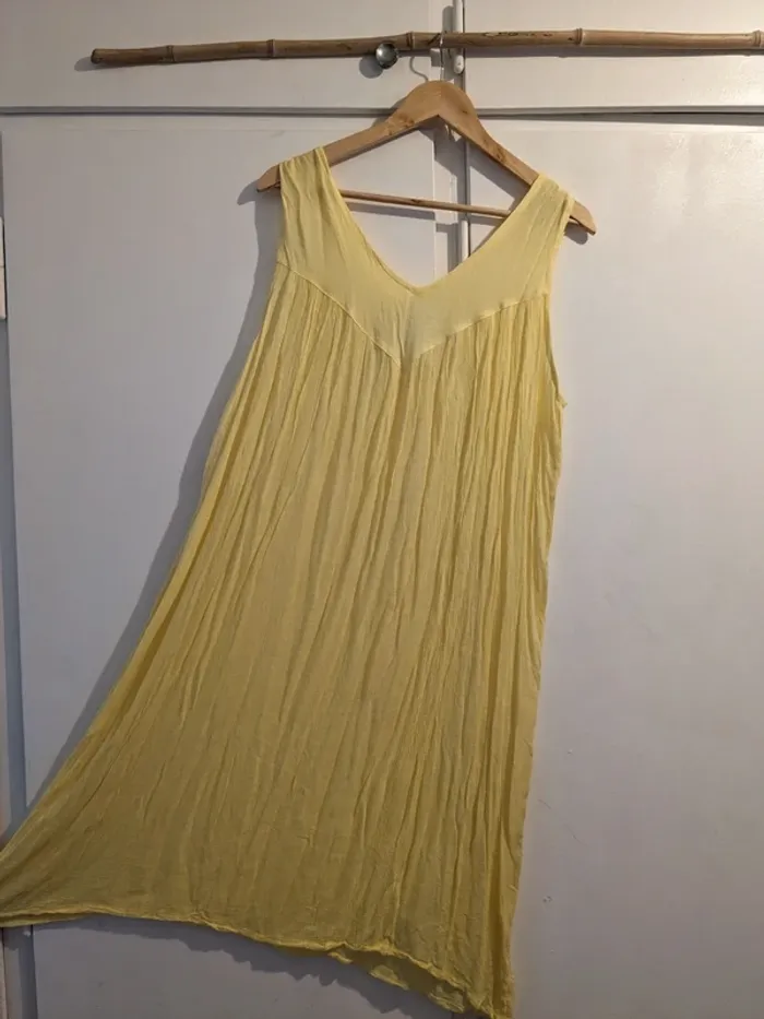 Robe jaune légère - photo numéro 6