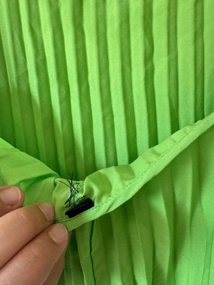 👗 Robe plissée mi-longue à bretelles fines - Vert- neuf sans étiquette - Mango - taille M - photo numéro 8
