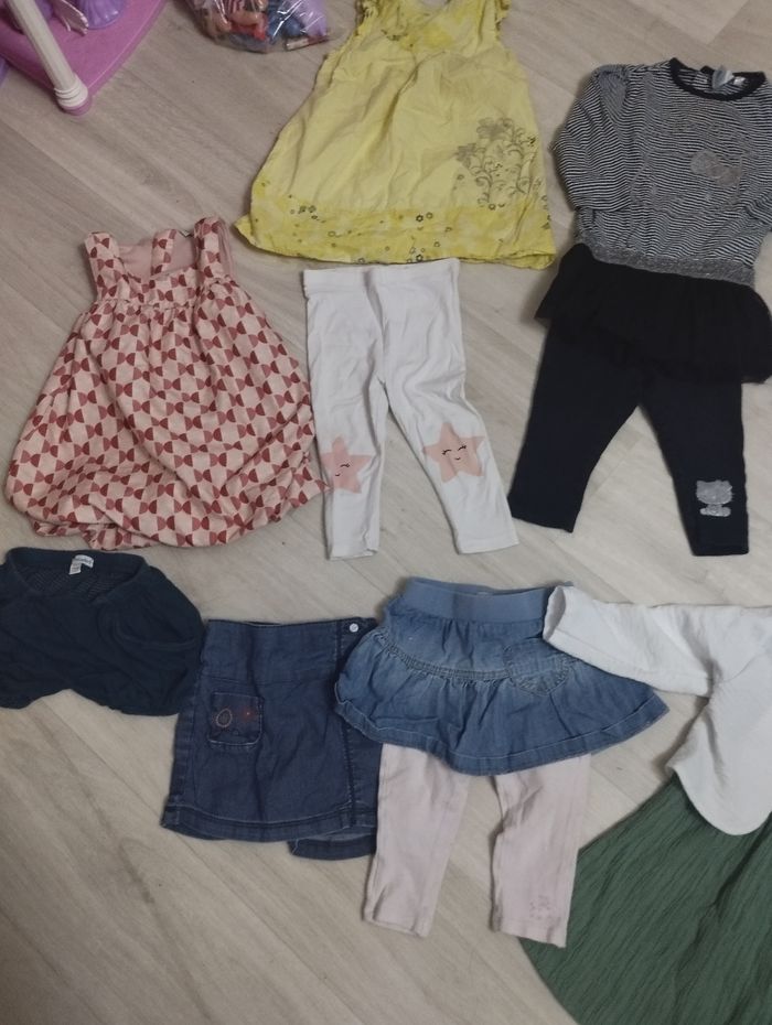 Lot vêtement fille 18 mois - photo numéro 4