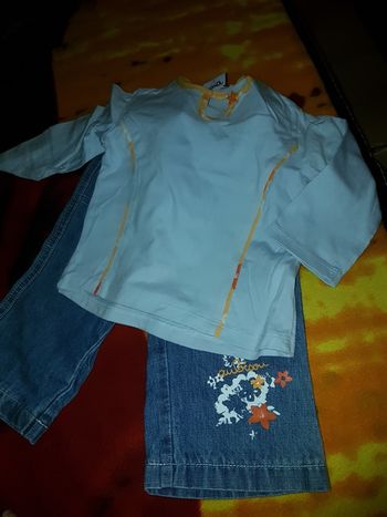 Ensemble 2 pièces. 6 mois.