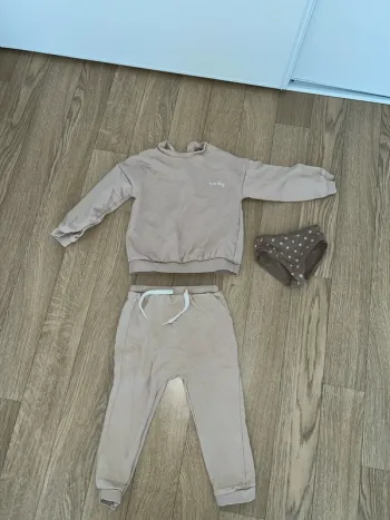 Ensemble 3 ans comme neuf
