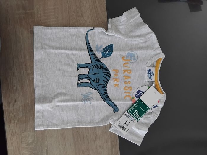 Lot Tee shirt neuf 12 mois - photo numéro 2