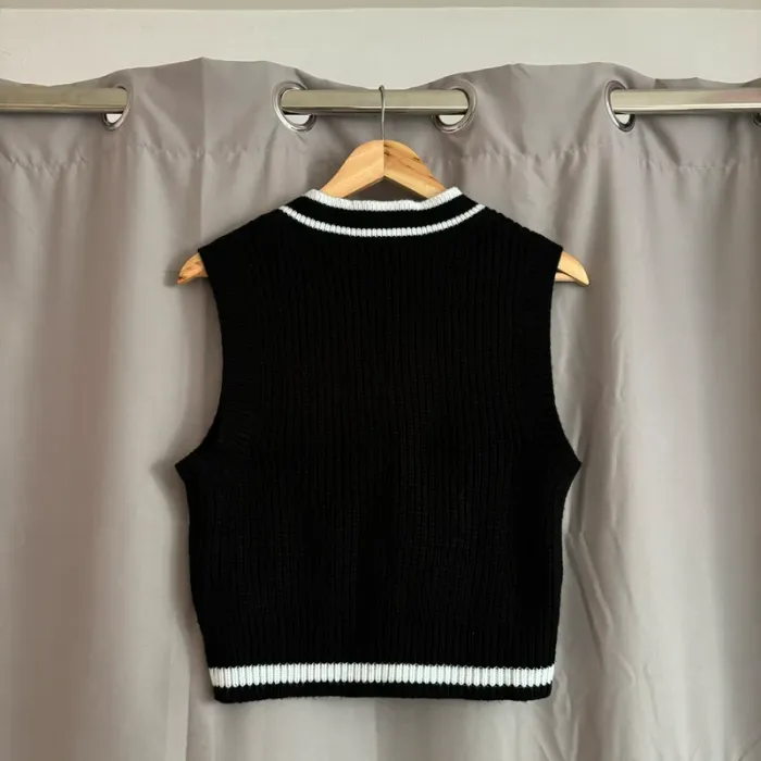 Pull col V sans manches - photo numéro 3