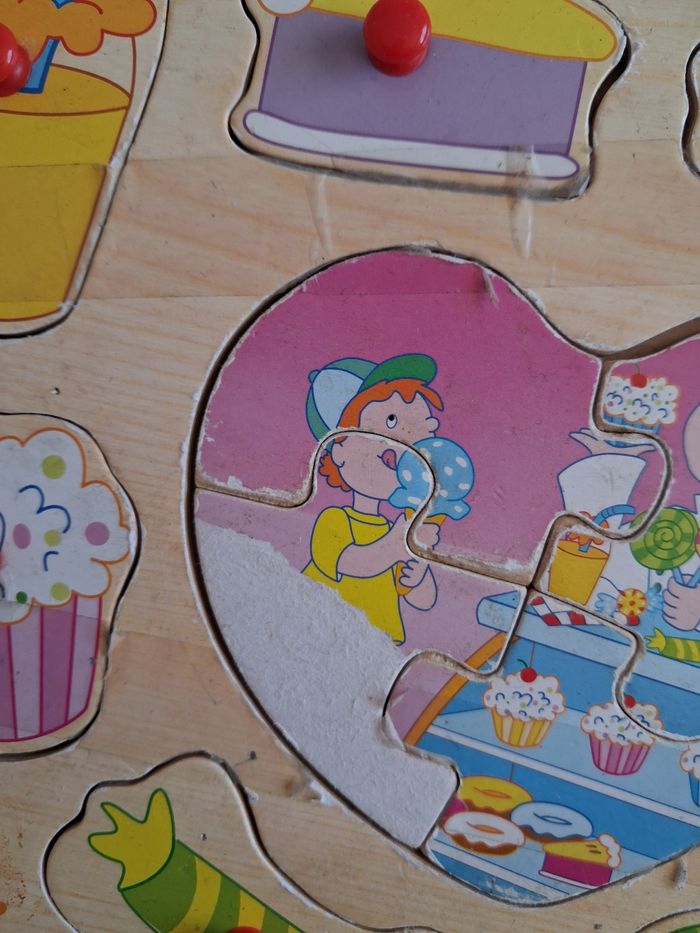 Lot de puzzles. - photo numéro 2