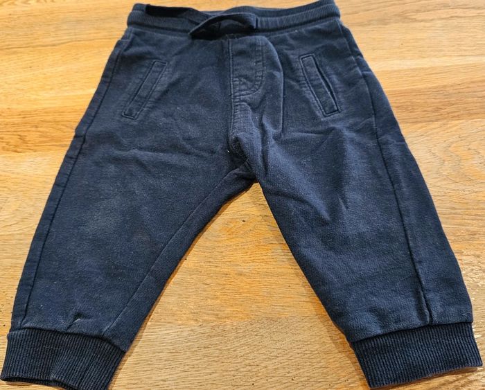 Lot 4 pantalons 9 mois - photo numéro 4