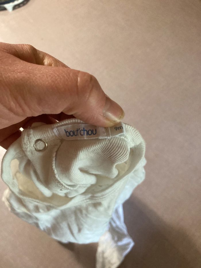 Combinaison écrue Bout’chou 9 mois - “Attention toutous gentils” - photo numéro 4