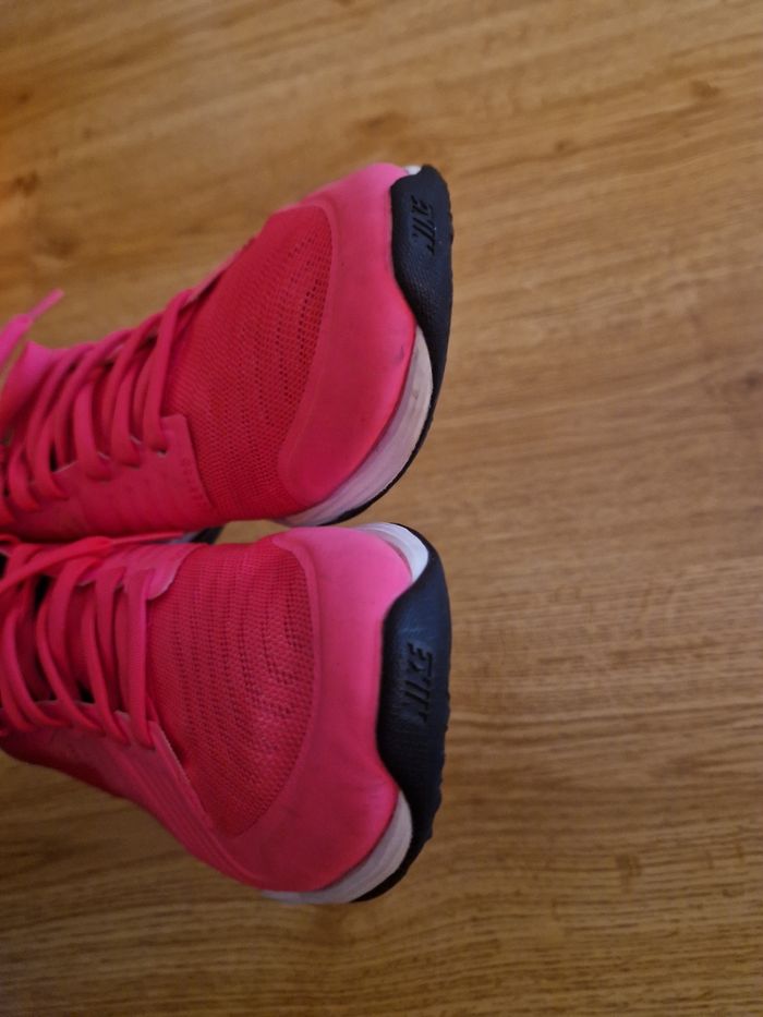 Baskets Nike pointure 36.5 TBE - photo numéro 7