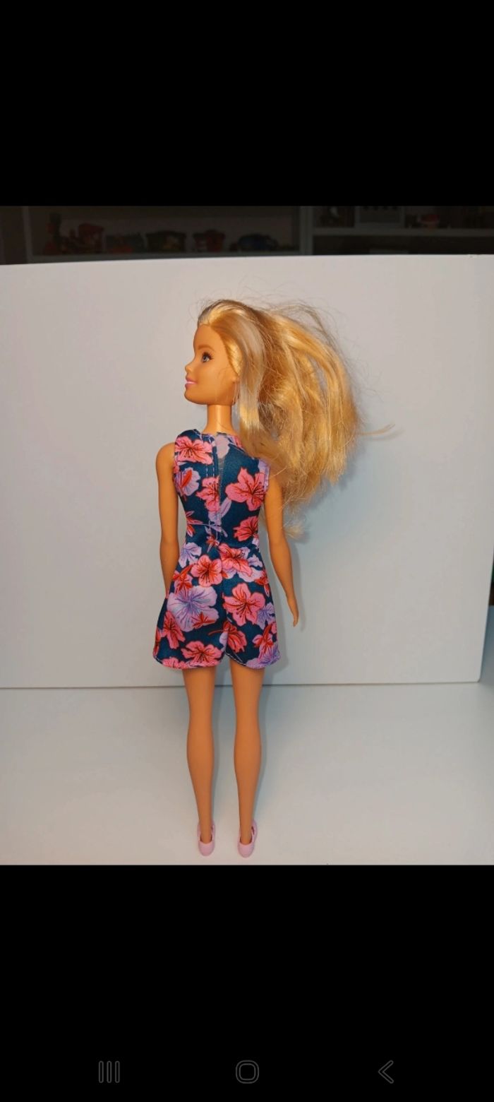 Poupée mattel barbie Zach Dollhouse (Année du moule corp 2015 tête 2013)
Poupée et ensemble compris - photo numéro 4