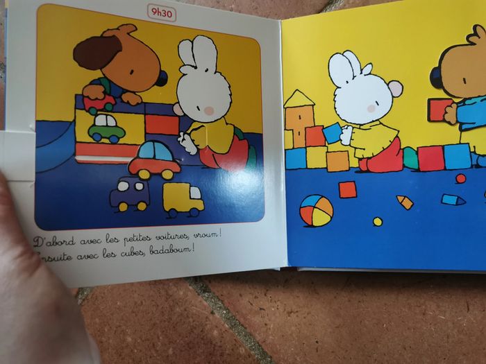 Un livre animé. Petit Lapin Blanc. Mon premier jour d'école. - photo numéro 2