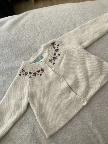 Gilet en laine blanc obaibi, six mois