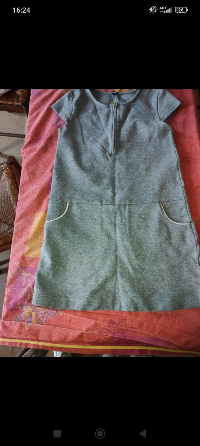 Très belle robe fille e36 - photo numéro 2